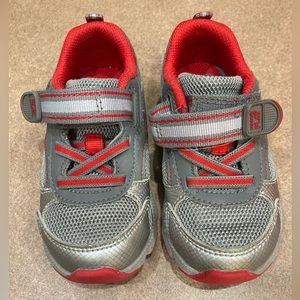 Stride Rite boys toddler sneaker red silver size 7